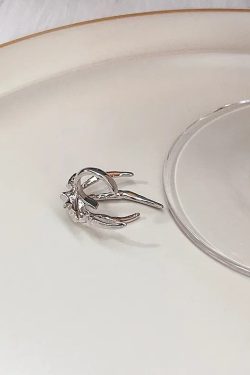 Gothic Y2K Spider Earcuff - Retro Grunge Style Accessory for 90s and Y2K Outfits