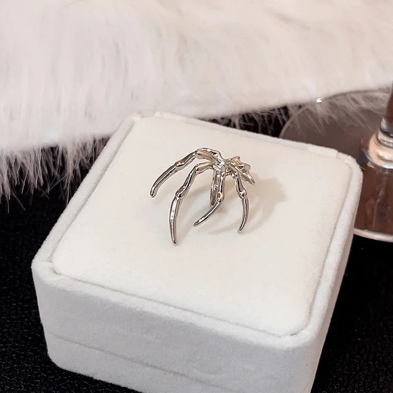 Gothic Y2K Spider Earcuff - Retro Grunge Style Accessory for 90s and Y2K Outfits