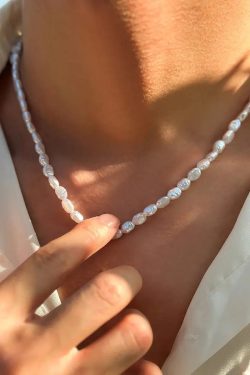Y2K Retro Baroque Pearl Necklace - Perfect for 90s and Grunge Outfits