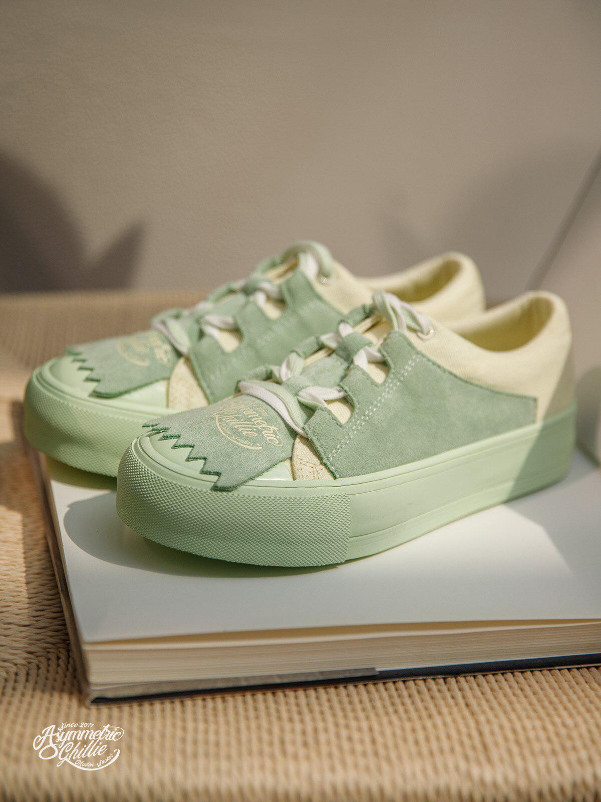 Y2K Retro Indie Lace Up Sneakers - Perfect for 90s and Grunge Outfits