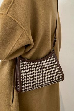 Amyra Vintage Cross Bag - Y2K Summer & 90s Grunge Fashion, Retro 70s, Pastel Goth, Y2K
