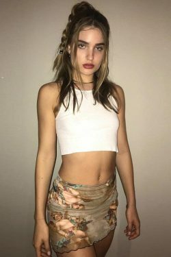 Angel Skirt - Y2K Summer Grunge & 90s Fashion Outfit for Retro Popstar Vibes