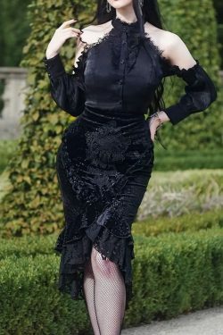 Black Velvet Gothic Skirt - Y2K Grunge, 90s Retro, Pastel Goth, Y2K Party & Summer Outfits