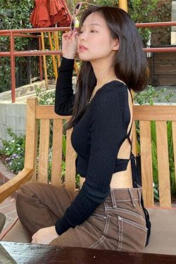 Blackpink Jennie-Inspired Y2K Backless Long Sleeve Top - 90s Grunge, Retro, Summer Party Outfit