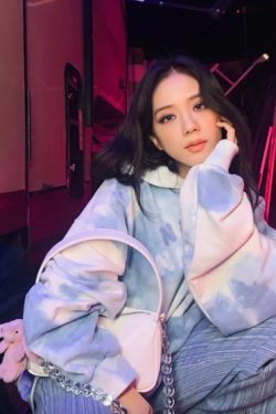 Blackpink Jisoo-Inspired Y2K Grunge Pullover - 90s Fashion, Retro Style, Summer Y2K Outfits