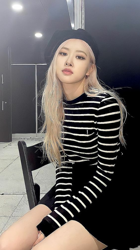 Blackpink Ros�-Inspired Y2K Stripe Pullover - 90s Grunge, Retro Summer Fashion