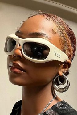 Chunky Y2K Sunglasses - Retro 90s Grunge, Hip Hop, and Summer Party Fashion for Women