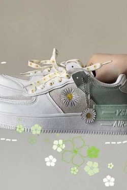 Daisy Dazed Sneakers - Y2K Summer & 90s Grunge Fashion, Retro Hip Hop, Pastel Goth, Y2K Pop