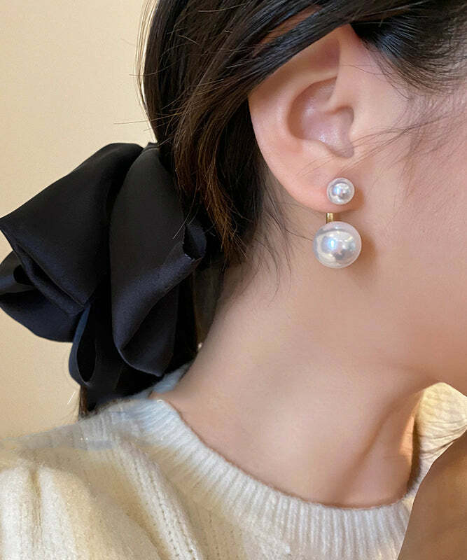 Elegant White Pearl Stud Earrings - Y2K, 90s, Grunge, Retro, Pastel Goth, Summer Fashion