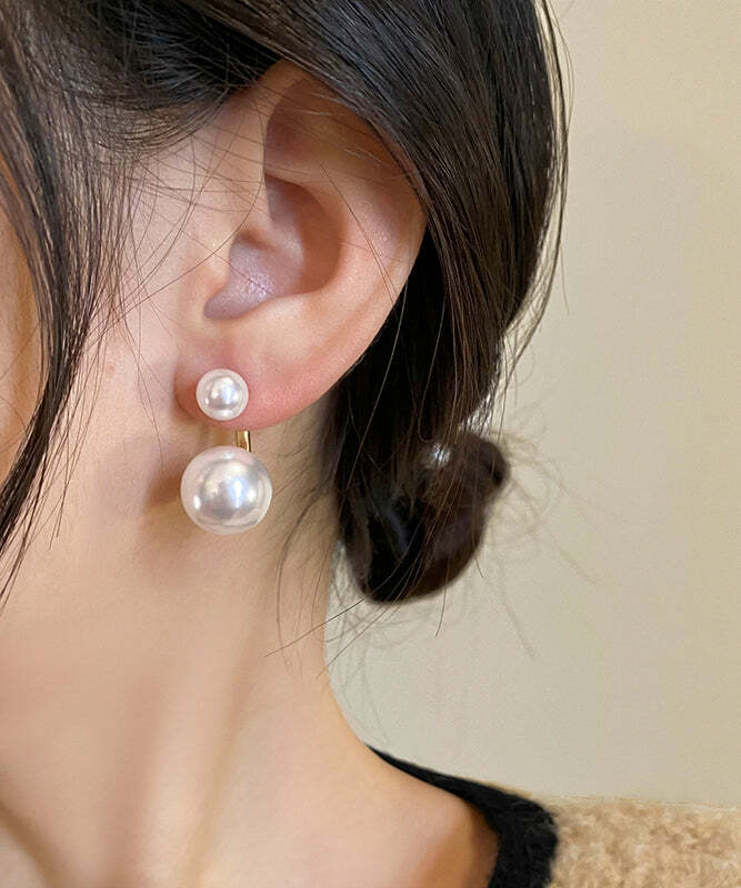 Elegant White Pearl Stud Earrings - Y2K, 90s, Grunge, Retro, Pastel Goth, Summer Fashion