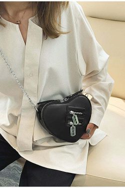 Gothic Heart Blade Crossbody Bag Black - Y2K Grunge, 90s Fashion, Retro Style, Y2K Club Outfit