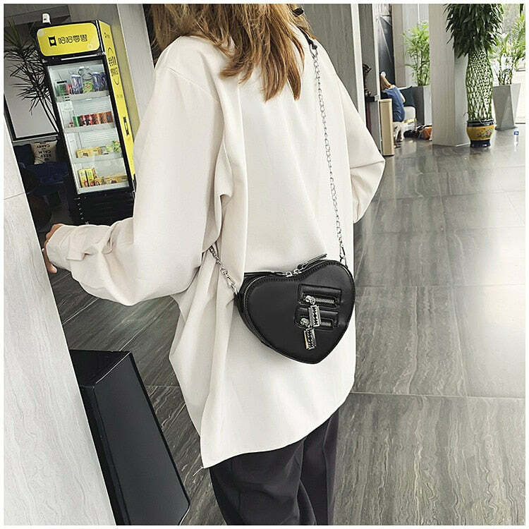 Gothic Heart Blade Crossbody Bag Black - Y2K Grunge, 90s Fashion, Retro Style, Y2K Club Outfit