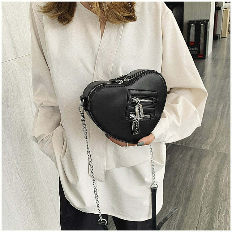 Gothic Heart Blade Crossbody Bag Black - Y2K Grunge, 90s Fashion, Retro Style, Y2K Club Outfit