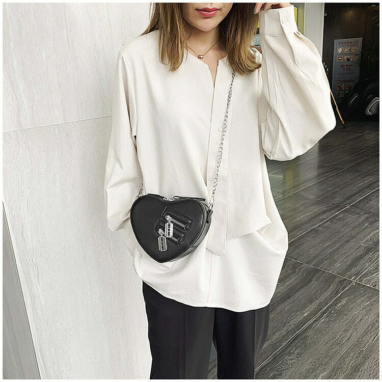 Gothic Heart Blade Crossbody Bag Black - Y2K Grunge, 90s Fashion, Retro Style, Y2K Club Outfit