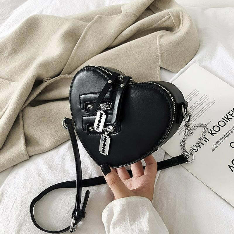 Gothic Heart Blade Crossbody Bag Black - Y2K Grunge, 90s Fashion, Retro Style, Y2K Club Outfit