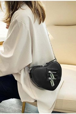 Gothic Heart Blade Crossbody Bag Black - Y2K Grunge, 90s Fashion, Retro Style, Y2K Club Outfit