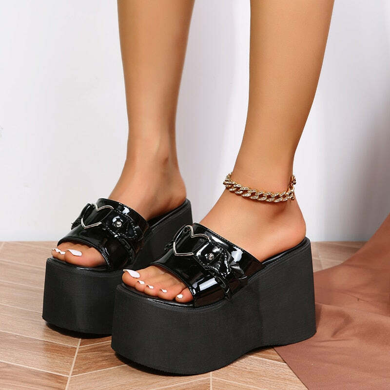 Gothic Heart Tall Platform Slippers - Y2K Grunge, 90s Fashion, Retro Style, Pastel Goth Shoes