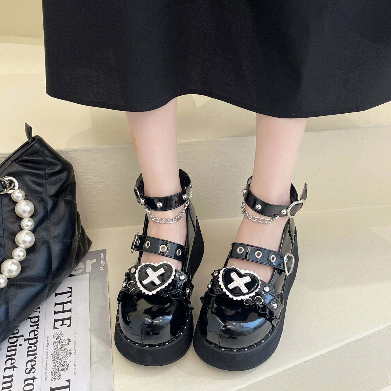 Gothic Lolita Heart Shoes - Black White Y2K Grunge 90s Retro Fashion for Women