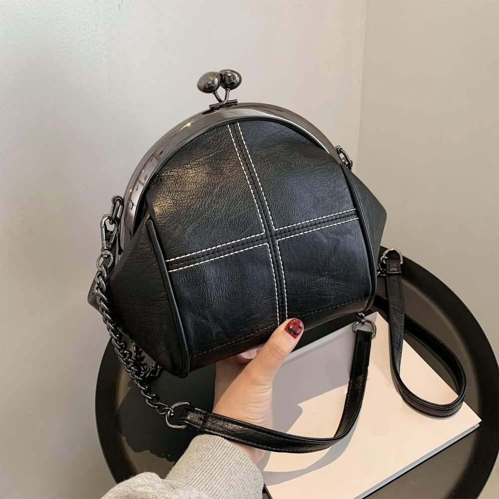 Gothic Punk Y2K Kiss Lock Clasp Shoulder Bag - Retro 90s Grunge Fashion Accessory