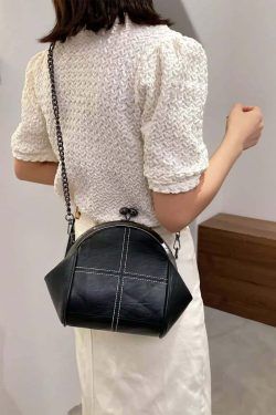 Gothic Punk Y2K Kiss Lock Clasp Shoulder Bag - Retro 90s Grunge Fashion Accessory