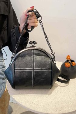 Gothic Punk Y2K Kiss Lock Clasp Shoulder Bag - Retro 90s Grunge Fashion Accessory
