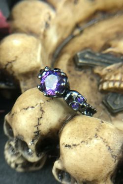 Gothic Purple Gemstone Skull Ring - Y2K Grunge, 90s Retro, Pastel Goth, Dark Y2K Fashion