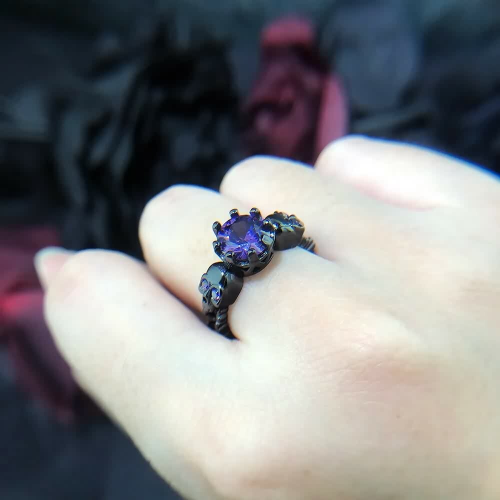 Gothic Purple Gemstone Skull Ring - Y2K Grunge, 90s Retro, Pastel Goth, Dark Y2K Fashion