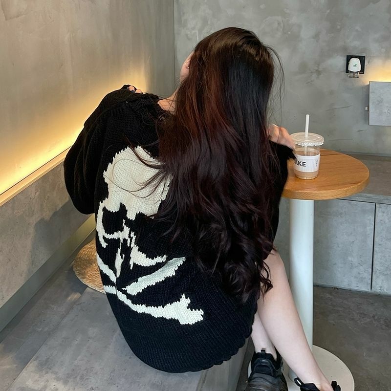 Gothic Skull Print Black Knitted Sweater - Y2K Grunge, 90s Fashion, Retro Style, Dark Y2K Outfit