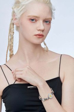GUUKA Daisy Beaded Bracelet - Y2K Summer, 90s Grunge, Retro Style, Pastel Goth, Y2K Pop