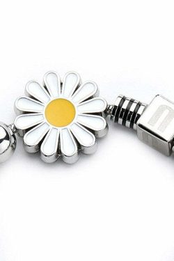 GUUKA Daisy Beaded Bracelet - Y2K Summer, 90s Grunge, Retro Style, Pastel Goth, Y2K Pop