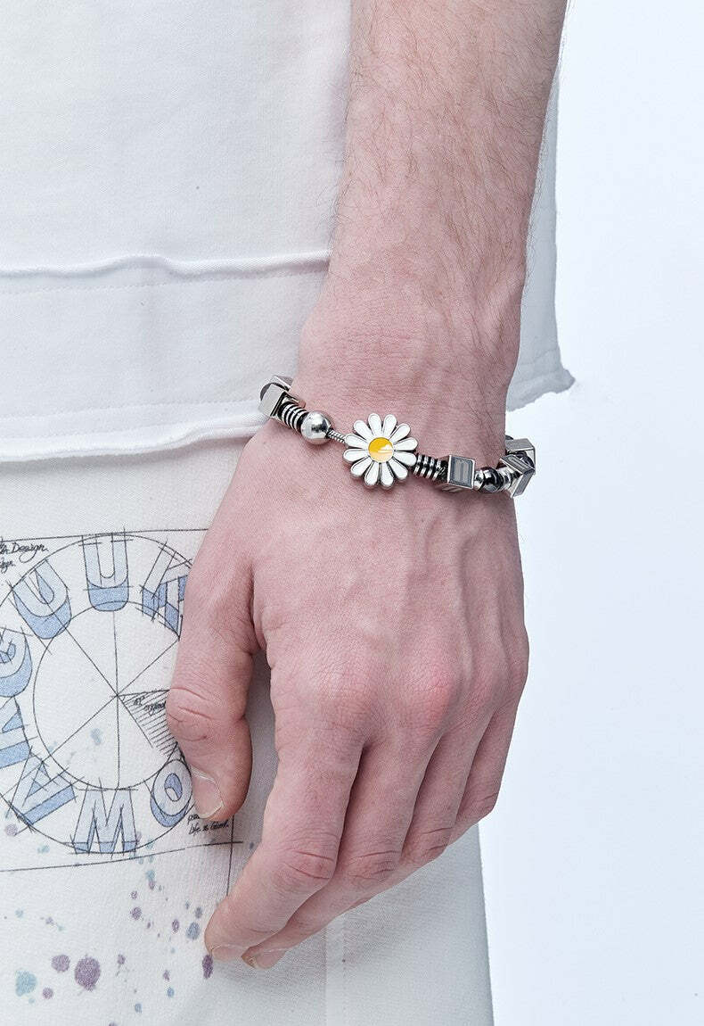 GUUKA Daisy Beaded Bracelet - Y2K Summer, 90s Grunge, Retro Style, Pastel Goth, Y2K Pop