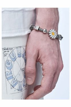 GUUKA Daisy Beaded Bracelet - Y2K Summer, 90s Grunge, Retro Style, Pastel Goth, Y2K Pop