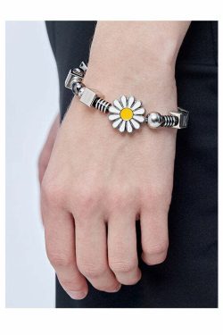 GUUKA Daisy Beaded Bracelet - Y2K Summer, 90s Grunge, Retro Style, Pastel Goth, Y2K Pop