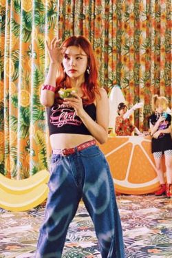 Itzy Yeji Inspired Y2K Denim Jeans with Heart Print - 90s Grunge Retro Summer Fashion