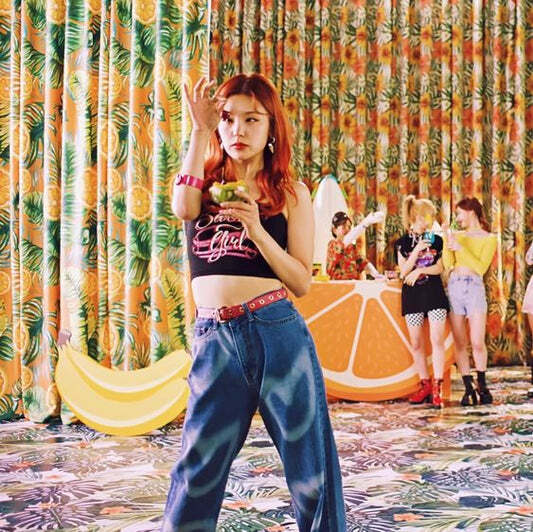 Itzy Yeji Inspired Y2K Denim Jeans with Heart Print - 90s Grunge Retro Summer Fashion