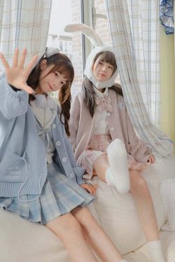 Kawaii Aesthetic Blue Cardigan Sweater - Y2K Summer, 90s Fashion, Grunge, Retro, Pastel Goth