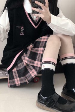 Kawaii Kuromi Black Sweater Vest - Y2K Grunge, 90s Fashion, Retro Style, Pastel Goth Outfits