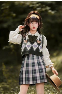 Kawaii Y2K Sweater Vest Bear Hearts Argyle - 90s Grunge, Retro, Pastel Goth, Summer Outfits