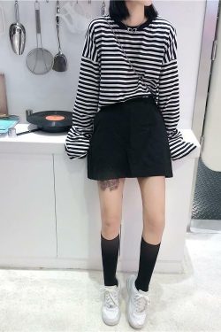 Korean Style Oversized Shirt - Y2K Summer, 90s Grunge, Retro, Pastel Goth