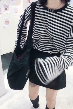 Korean Style Oversized Shirt - Y2K Summer, 90s Grunge, Retro, Pastel Goth