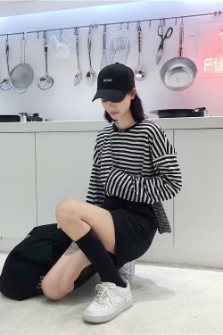 Korean Style Oversized Shirt - Y2K Summer, 90s Grunge, Retro, Pastel Goth