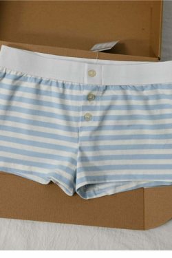 Leann Three-Button Short - Y2K Summer Grunge Outfit, 90s Fashion, Retro Style, Y2K Club Look