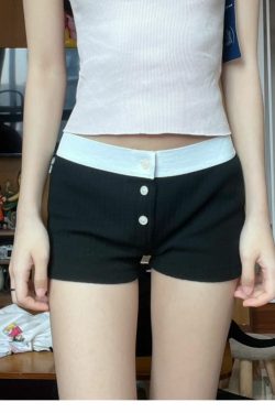 Leann Three-Button Short - Y2K Summer Grunge Outfit, 90s Fashion, Retro Style, Y2K Club Look