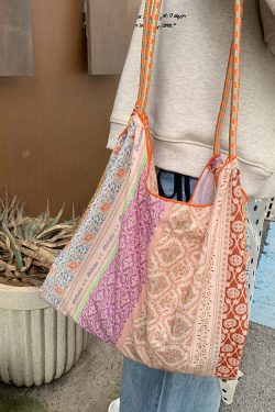 Lochlyn Printed Tote Bag - Y2K Summer & 90s Grunge Fashion, Retro Style, Pastel Goth Accessory