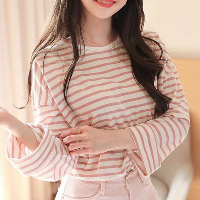 MyFiona � Y2K Drop-Shoulder Stripe T-Shirt: 90s Grunge, Retro, Summer, and Party Outfits