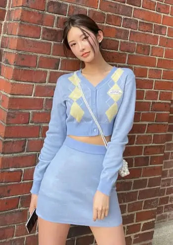 Nice To Meet Chuu Y2K Summer Set: Retro 90s Grunge Outfit with Skirt, Top, and Belt
