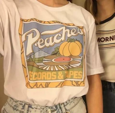 Peaches T-Shirt ? Y2K Summer Grunge Outfit | 90s Retro Style | Y2K Popstar & Club Fashion