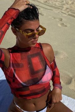 Red Off Shoulder Crop Top - Y2K Summer, 90s Grunge, Retro Party, Y2K Club, Baby Tees Y2