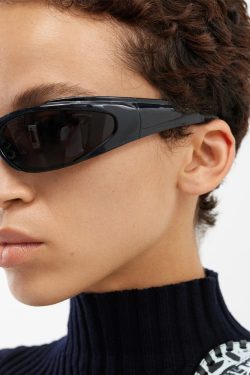 Retro Y2K Wrap Around Sunglasses - 90s Grunge, Summer Outfits, Popstar, and Hip Hop Fashion