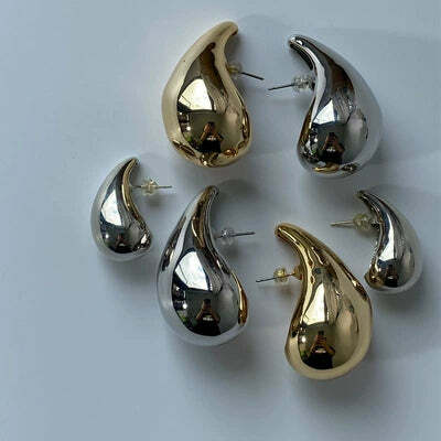 Sarina Waterdrop Silver Earrings - Y2K & 90s Fashion, Grunge, Retro, Pastel Goth, Party Outfits
